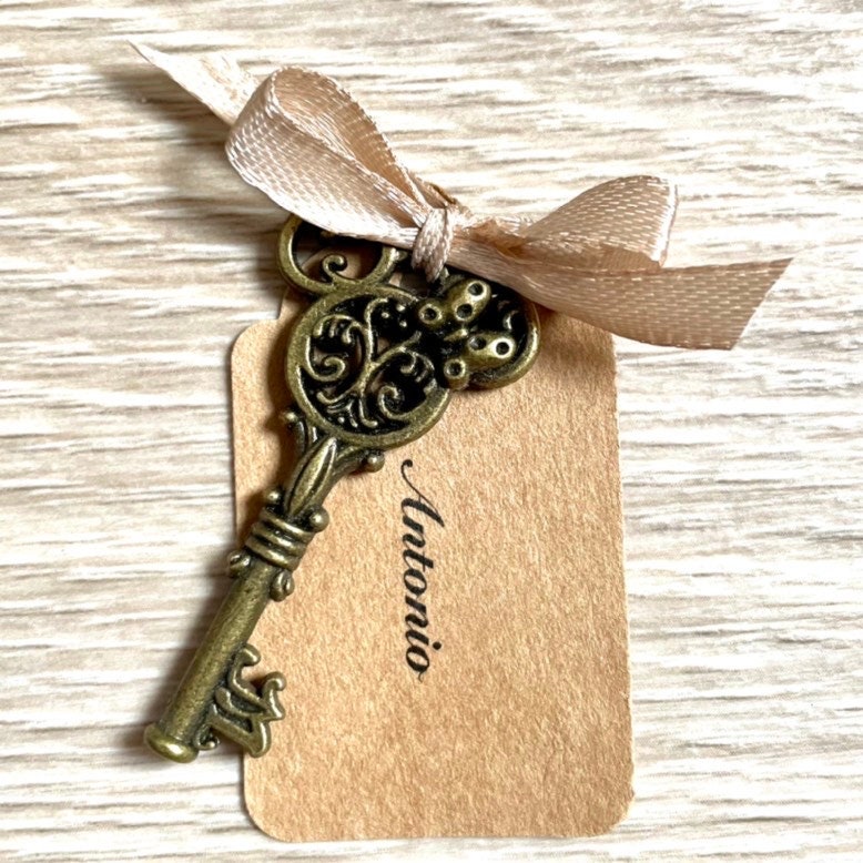 Clé disney marque-place personnalisable | Bronze ancien