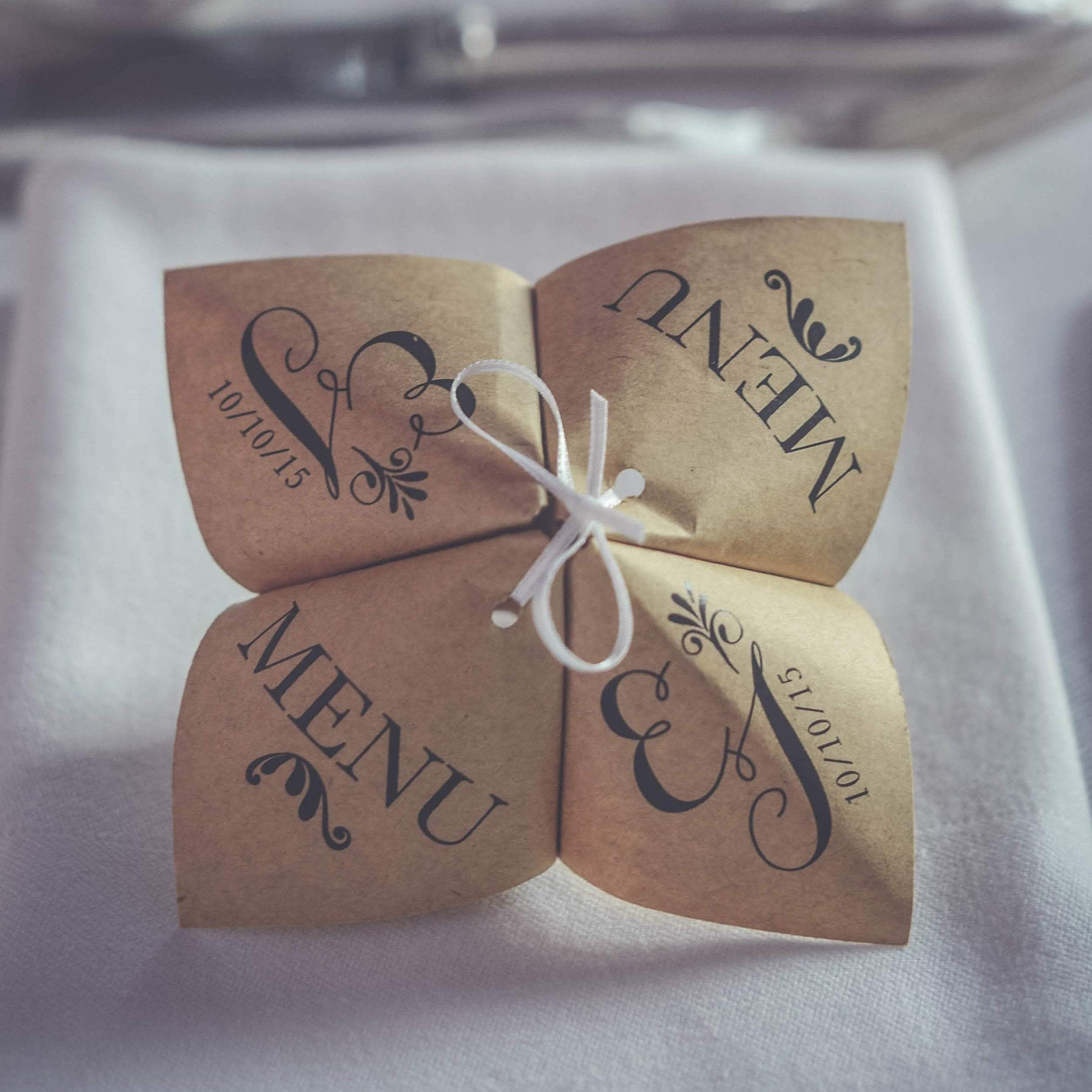 Cocotte en papier personnalisable – Menu & marque-place